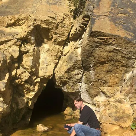 U Wlochow Rozanka Kolo Miedzylesia Przyjazny Zwierzetom Domowym 미에드지레시