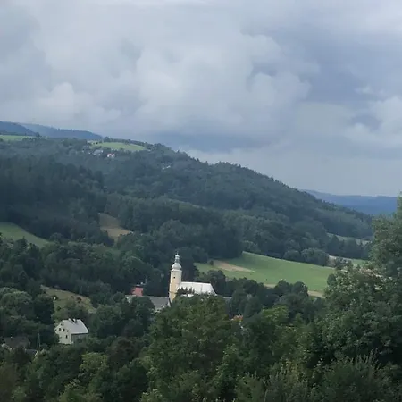 U Wlochow Rozanka Kolo Miedzylesia Przyjazny Zwierzetom Domowym