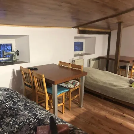 U Wlochow Rozanka Kolo Miedzylesia Przyjazny Zwierzetom Domowym *