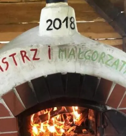 U Wlochow Rozanka Kolo Miedzylesia Przyjazny Zwierzetom Domowym