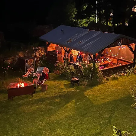 U Wlochow Rozanka Kolo Miedzylesia Przyjazny Zwierzetom Domowym * 미에드지레시