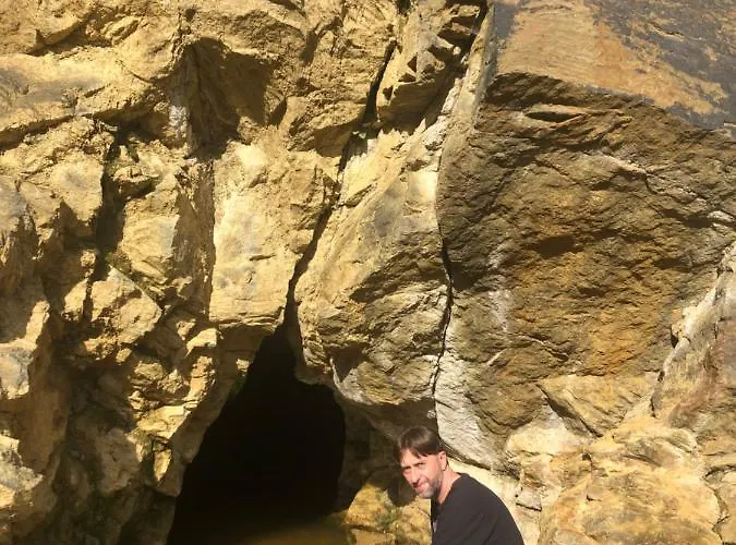 U Wlochow Rozanka Kolo Miedzylesia Przyjazny Zwierzetom Domowym Miedzylesie (Silesia)