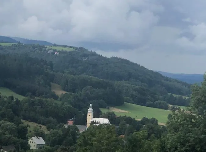 U Wlochow Rozanka Kolo Miedzylesia Przyjazny Zwierzetom Domowym