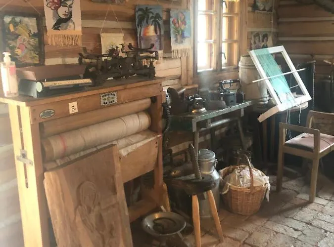 U Wlochow Rozanka Kolo Miedzylesia Przyjazny Zwierzetom Domowym *