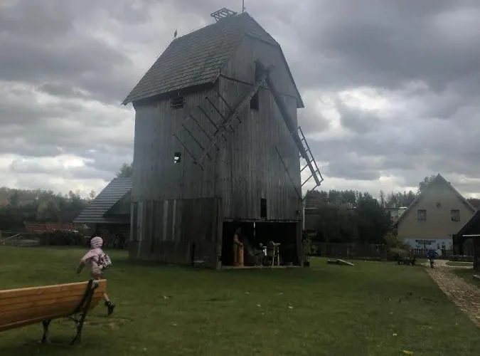 U Wlochow Rozanka Kolo Miedzylesia Przyjazny Zwierzetom Domowym Miedzylesie (Silesia)