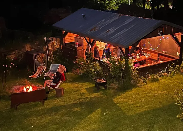 U Wlochow Rozanka Kolo Miedzylesia Przyjazny Zwierzetom Domowym * Miedzylesie (Silesia)